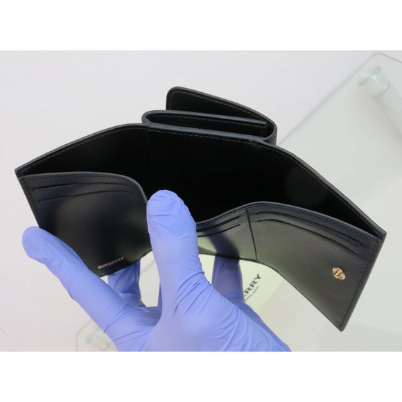 $480 BURBERRY LARK BLACK GRAINED LEATHER GOLD TB LOGO COMPACT TRIFOLD WALLET - Picture 4 of 15